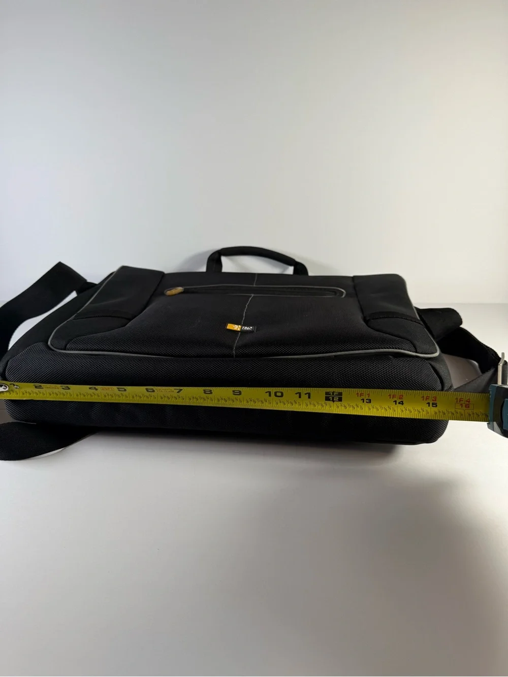 Case Logic Laptop Messenger Shoulder Bag With Luggage Strap Black